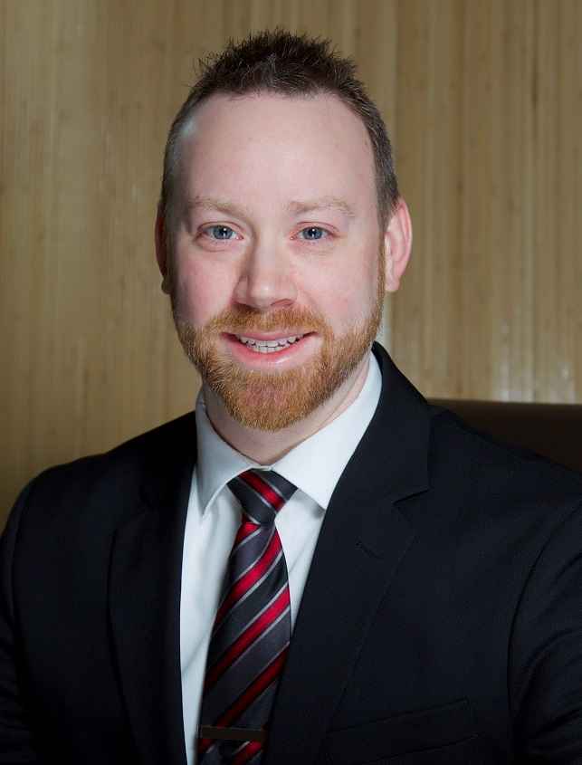 Benjamin Feist Headshot